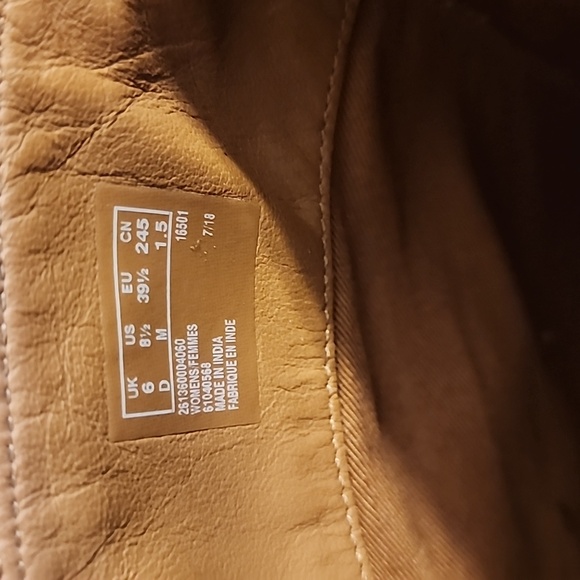 Clarks Knee High Boot - Picture 11 of 11